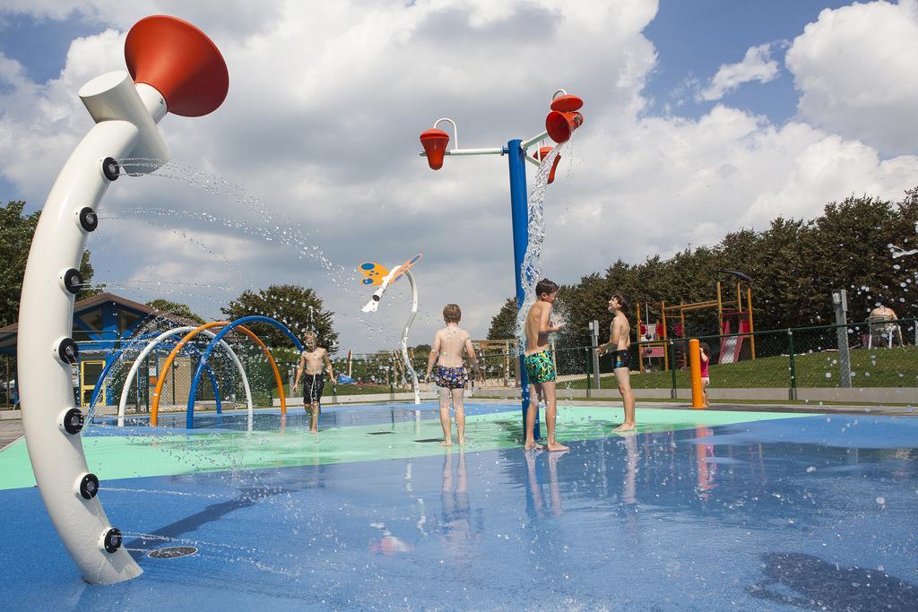 ホテル Kustpark Strand ウェステンデ エクステリア 写真